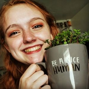 Meet your Posher, Becca